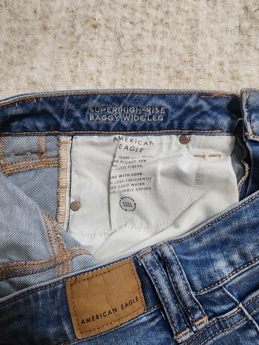 American Eagle Jeans Super High Rise Waisted Cargo Baggy Wide Leg Size 6 - Picture 8 of 12